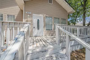 401 S Anglin St, Cleburne, TX 76031 - Photo 1
