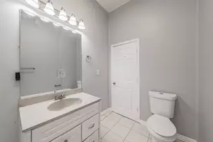 401 S Anglin St, Cleburne, TX 76031 - Photo 13