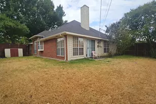 827 Quail Brook Dr, Arlington, TX 76001 - Photo 3