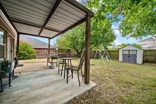 2423 Ranchview Dr, Grand Prairie, TX 75052 - Photo 27