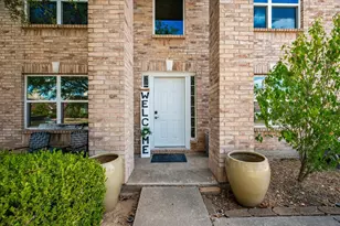 2423 Ranchview Dr, Grand Prairie, TX 75052 - Photo 3
