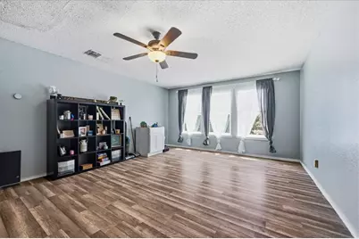 2423 Ranchview Drive, Grand Prairie, TX 75052 - Photo 15
