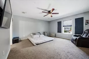 2423 Ranchview Dr, Grand Prairie, TX 75052 - Photo 17