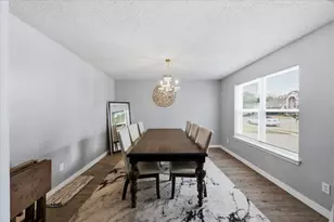 2423 Ranchview Dr, Grand Prairie, TX 75052 - Photo 11