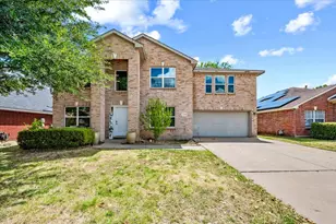 2423 Ranchview Dr, Grand Prairie, TX 75052 - Photo 1