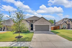 1017 Fairhaven Dr, Midlothian, TX 76065 - Photo 1