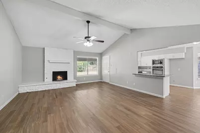 826 Glacier Lane, Grapevine, TX 76051 - Photo 3