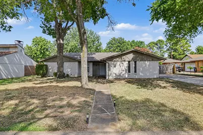 826 Glacier Lane, Grapevine, TX 76051 - Photo 1