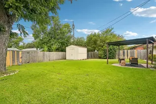 3438 Princeton Dr, Irving, TX 75062 - Photo 33