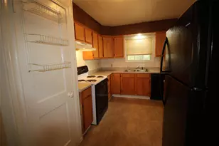 323 N Houston St, Grand Saline, TX 75140 - Photo 3