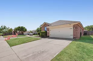7266 Wild Wing Dr, Fort Worth, TX 76120 - Photo 3