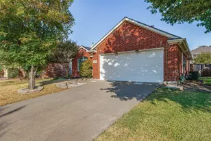2529 Persimmon Dr, Little Elm, TX 75068 - Photo 3
