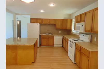 3655 Pallos Verdas Drive, Dallas, TX 75229 - Photo 3