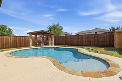 2119 Edgewood Drive, Grand Prairie, TX 75052 - Photo 23