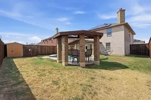 2119 Edgewood Dr, Grand Prairie, TX 75052 - Photo 25