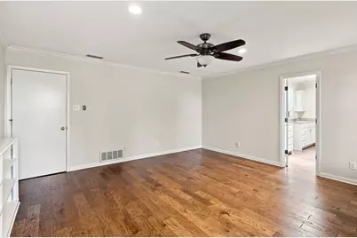 905 Crowley Road, Arlington, TX 76012 - Photo 23