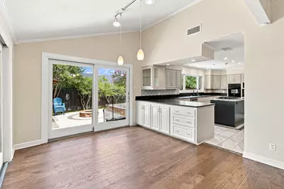 905 Crowley Road, Arlington, TX 76012 - Photo 15