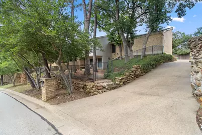 905 Crowley Road, Arlington, TX 76012 - Photo 9