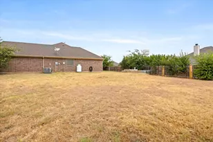 2804 Tour Ct, Granbury, TX 76049 - Photo 27
