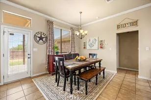 2804 Tour Ct, Granbury, TX 76049 - Photo 7