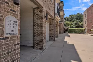 950 Henderson St, Fort Worth, TX 76102 - Photo 3