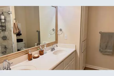 201 Sunrise Drive, Granbury, TX 76049 - Photo 19
