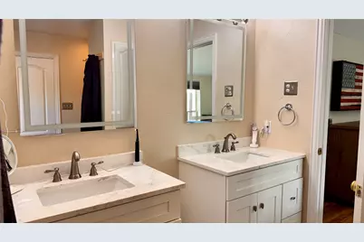 201 Sunrise Drive, Granbury, TX 76049 - Photo 13