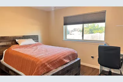 201 Sunrise Drive, Granbury, TX 76049 - Photo 17