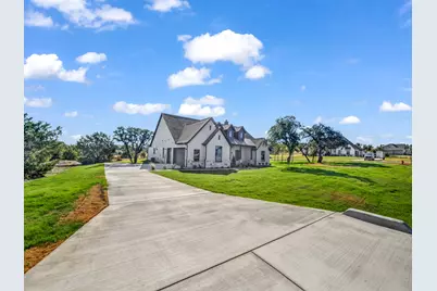 740 Burr Oak Lane, Weatherford, TX 76085 - Photo 5