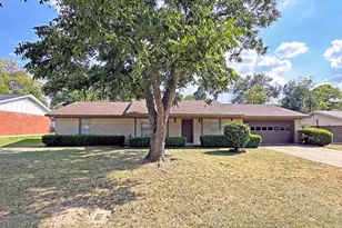806 Humphrey St, Athens, TX 75751 - Photo 1