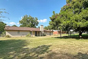806 Humphrey St, Athens, TX 75751 - Photo 17