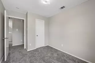 12627 Ridgeside Dr, Balch Springs, TX 75180 - Photo 19