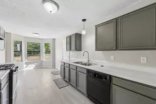 12627 Ridgeside Dr, Balch Springs, TX 75180 - Photo 13