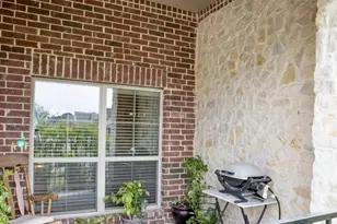 883 Birds Fort Trail, Arlington, TX 76005 - Photo 3