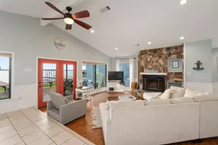 124 Harbor Dr, Gun Barrel City, TX 75156 - Photo 9