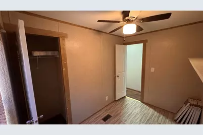 2804 Cedarhill Street, Granbury, TX 76048 - Photo 13