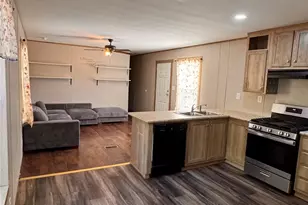 2804 Cedarhill St, Granbury, TX 76048 - Photo 7