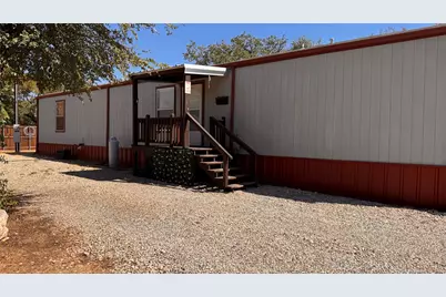 2804 Cedarhill Street, Granbury, TX 76048 - Photo 3