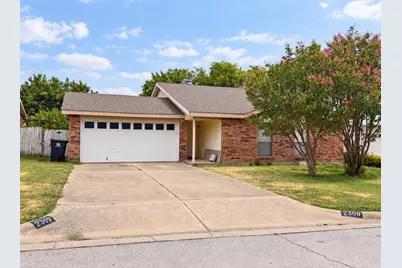2309 Newbury Drive, Arlington, TX 76014 - Photo 1