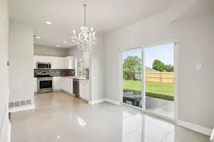 344 Parkview Dr, Hurst, TX 76053 - Photo 11
