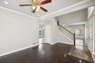 344 Parkview Dr, Hurst, TX 76053 - Photo 5
