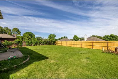 344 Parkview Drive, Hurst, TX 76053 - Photo 31