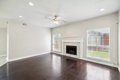 344 Parkview Drive, Hurst, TX 76053 - Photo 9