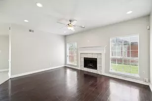 344 Parkview Dr, Hurst, TX 76053 - Photo 9