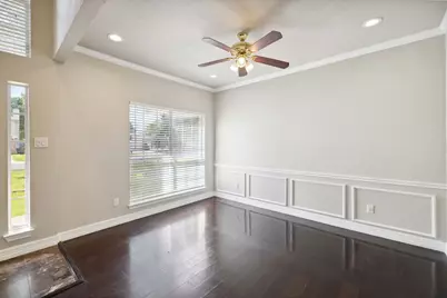 344 Parkview Drive, Hurst, TX 76053 - Photo 7