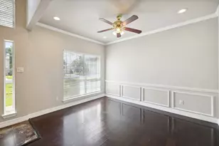 344 Parkview Dr, Hurst, TX 76053 - Photo 7
