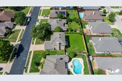 344 Parkview Drive, Hurst, TX 76053 - Photo 35