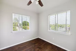344 Parkview Dr, Hurst, TX 76053 - Photo 19