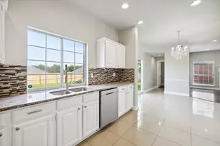344 Parkview Dr, Hurst, TX 76053 - Photo 15