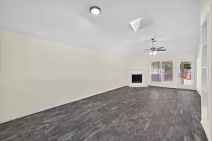 1137 Darren Dr, Burleson, TX 76028 - Photo 5